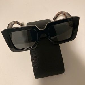 Prada Sunglasses Black and brown